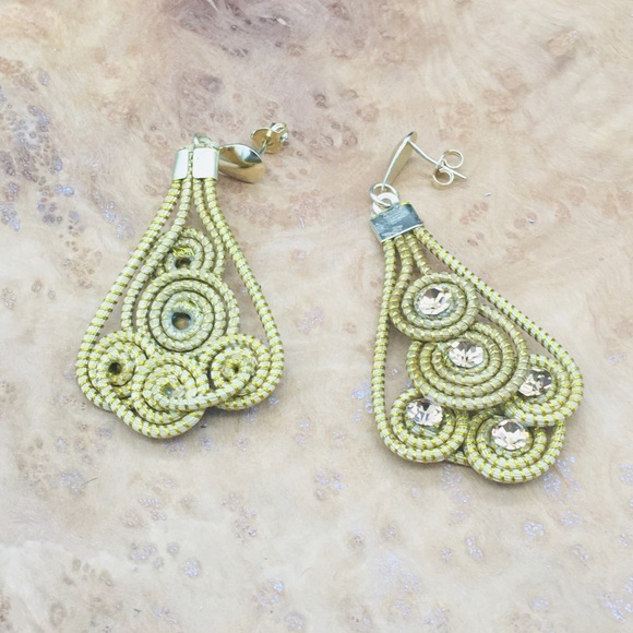 Golden grass chandelier earrings - Picture 5 of 5